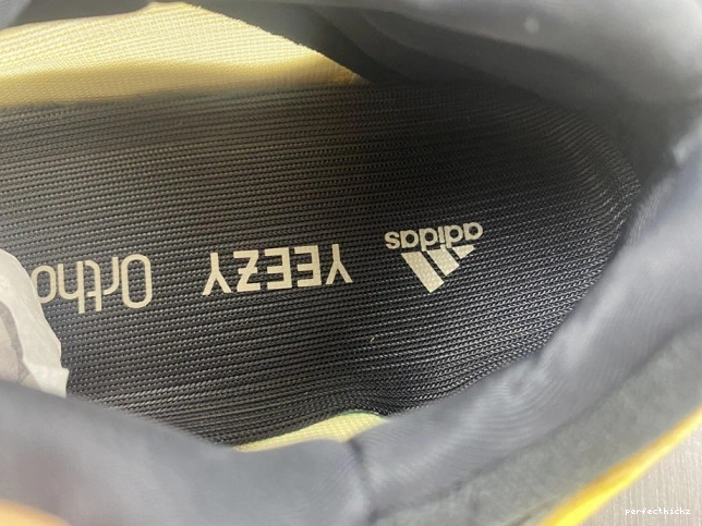 V3 700 Mono Safflower HP5425 Adidas Yeezy 0808